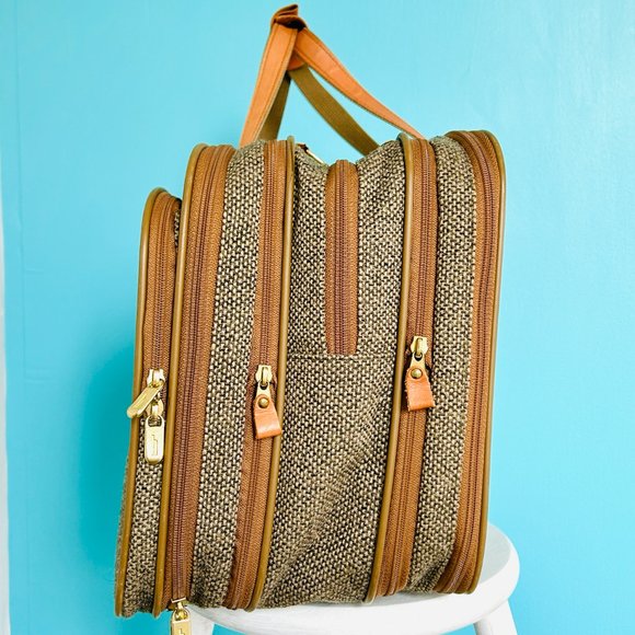 Hartmann Tweed & Leather Trim Expandable 3 Compartment Travel Bag - Picture 4 of 16